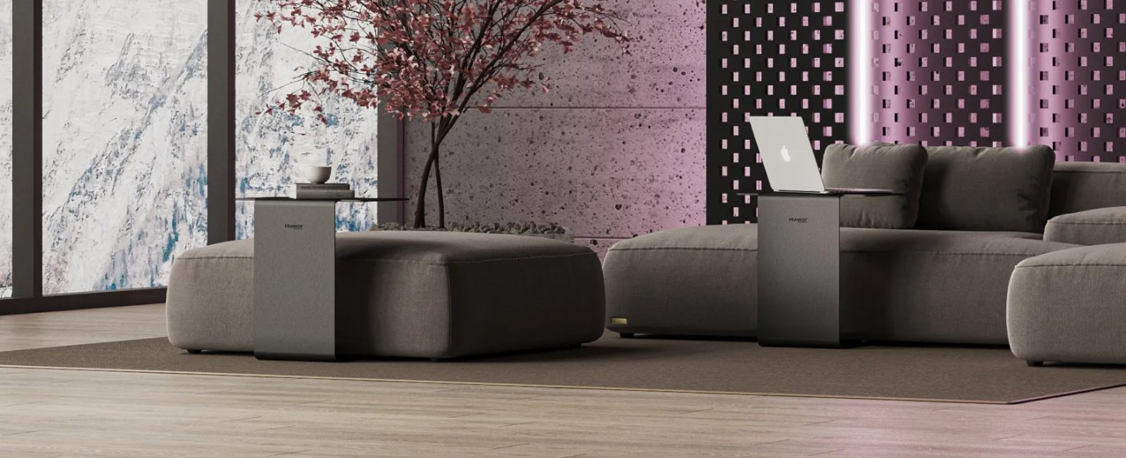 Kreminė Thasos sofa iš šono su žemu korpusu ir plonomis tamsiomis kojelėmis.
