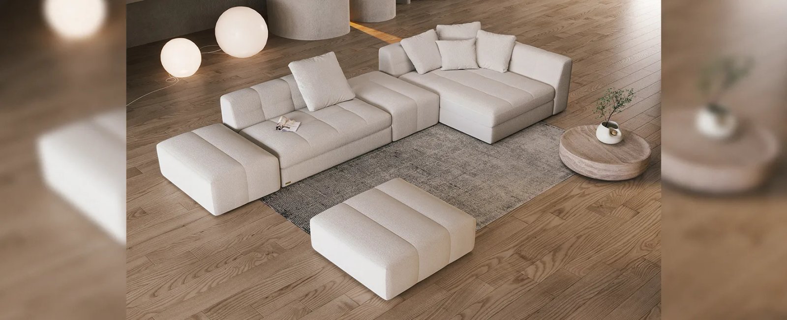 Dortmund sofa iš priekio su plačiais porankiais ir didelėmis pagalvėmis.