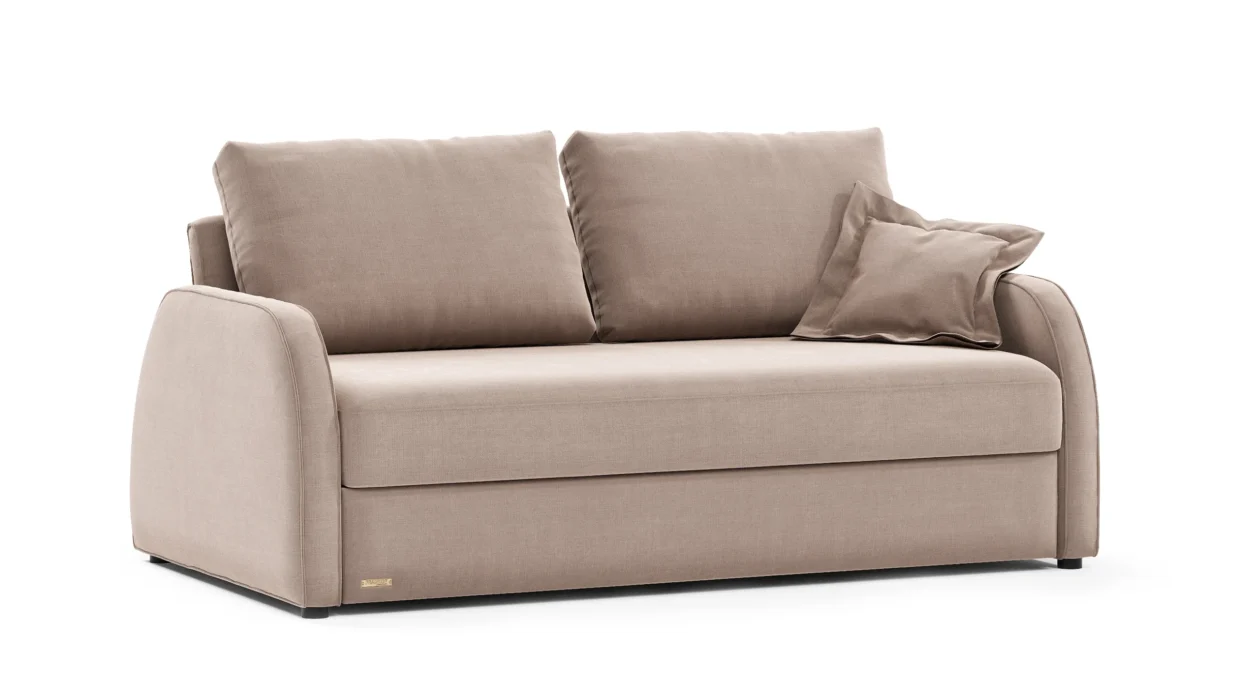 Ontario sofa su užapvalintais porankiais. Minkštos nugaros pagalvės ir dekoratyvinė pagalvėlė.